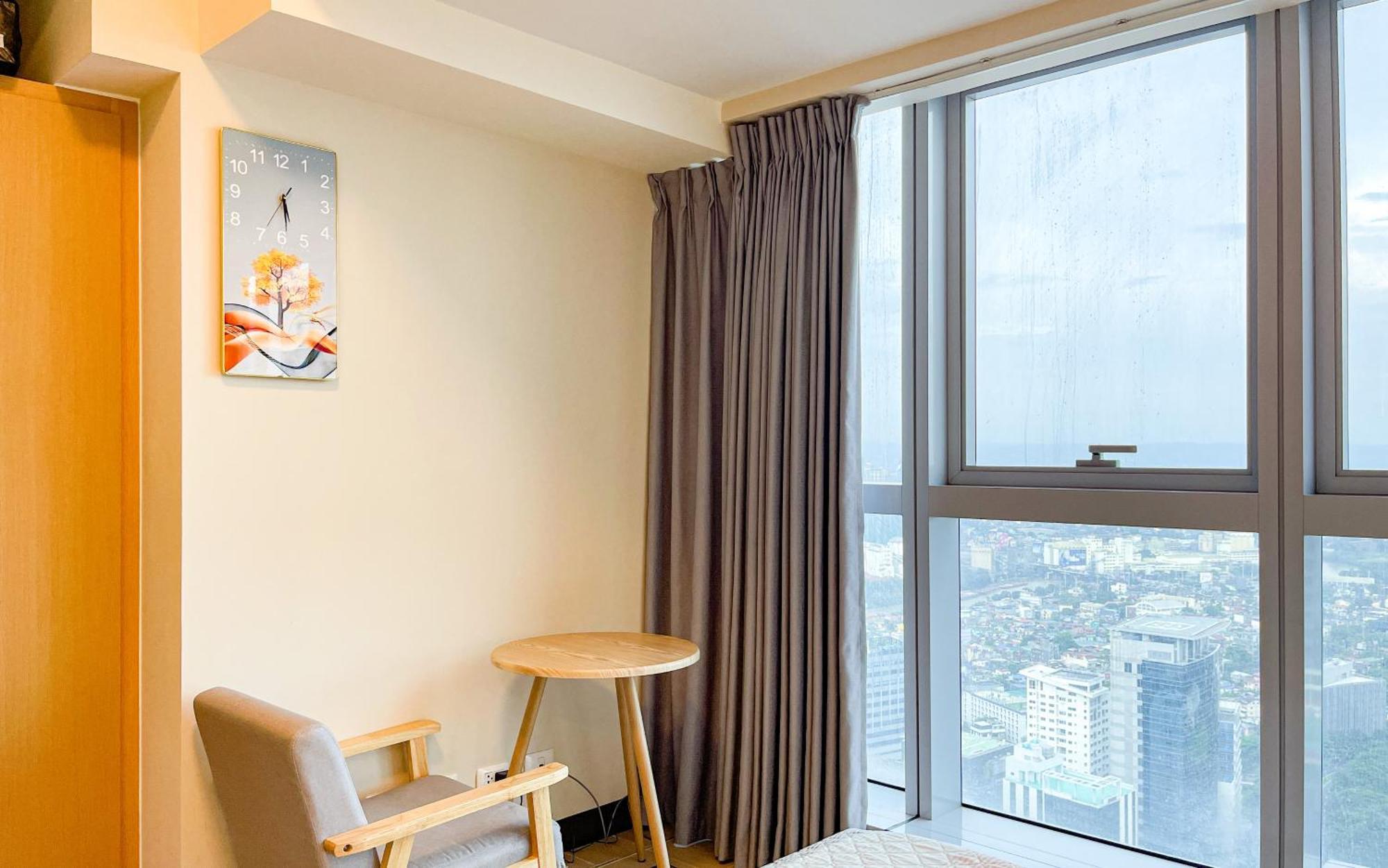 Cityscape View 2Br In Uptown Bgc W 200Mbps Wifi Taguig Exterior foto